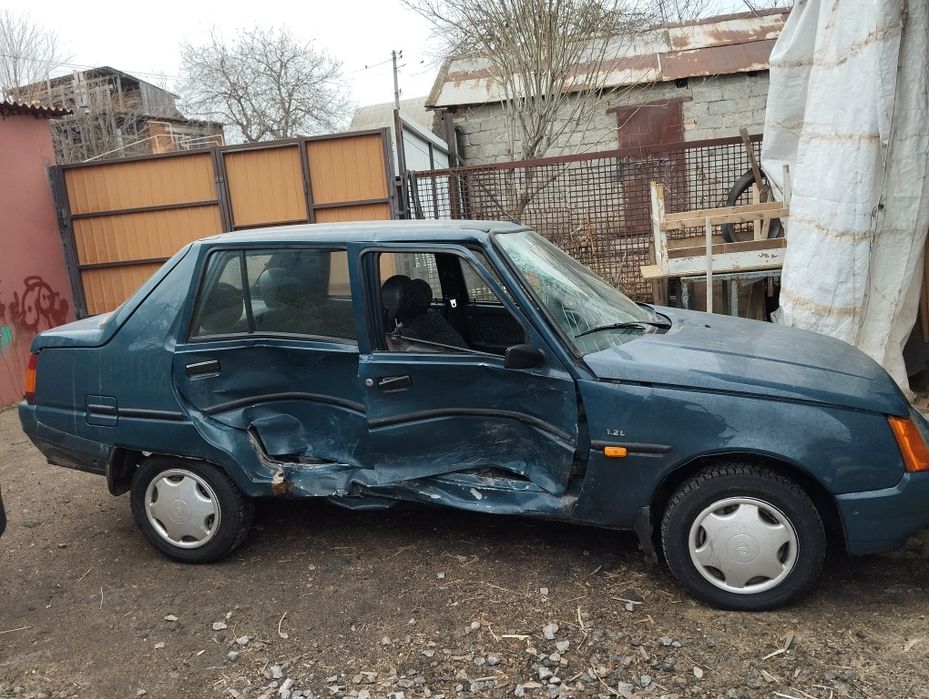 Продам славуту по запчастям или целиком