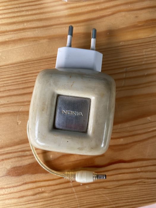 NOKIA зарядне дорожне