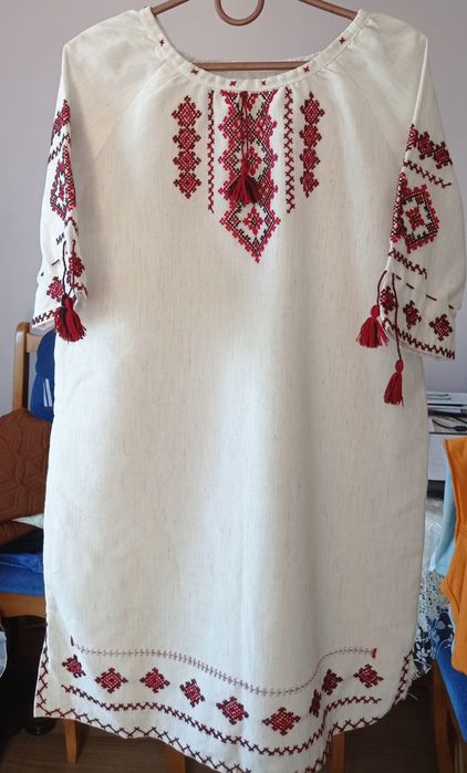 Вишита сукня для дівчинки 7-8 років