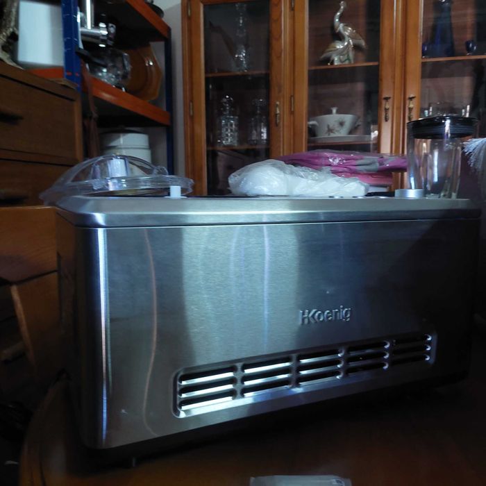 Máquina de gelados, sorvetes e iogurtes HKoenig