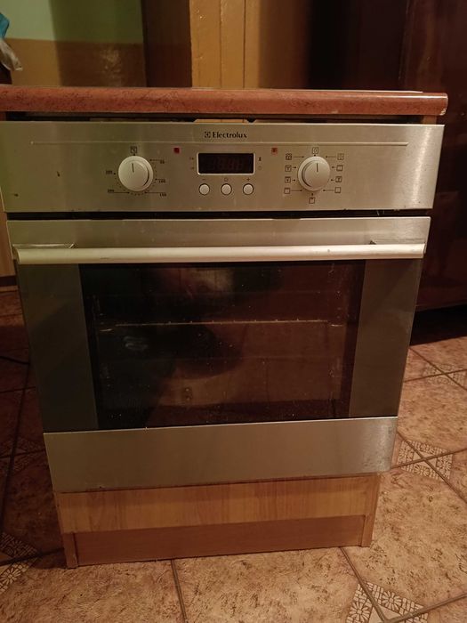 Piekarnik Electrolux z płytą ceramiczną