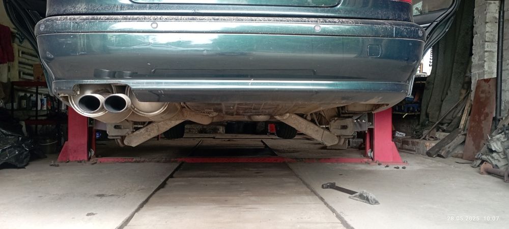 Продам БМВ е 39 M62 B 35 TU v8