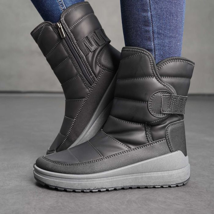 Жіночі дутики чорного кольору шкіряні непромокаючі