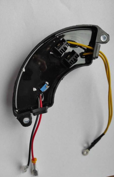 AVR регулятор напруги  7-8  квт. Оригинал .