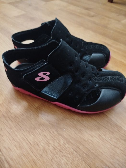 Сандалі для дівчинки
