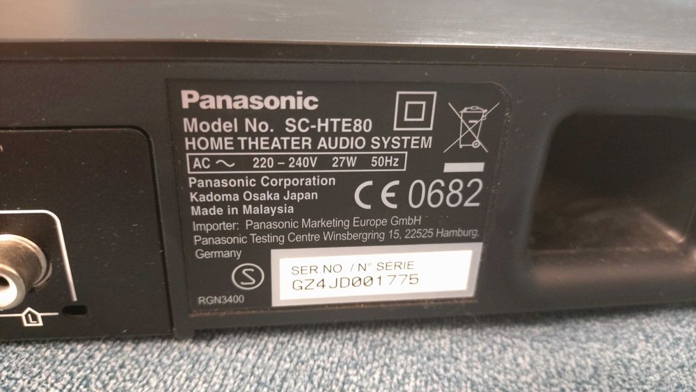 Kino domowe Panasonic, niski profil, pod konsole, laptopa, telewizor.