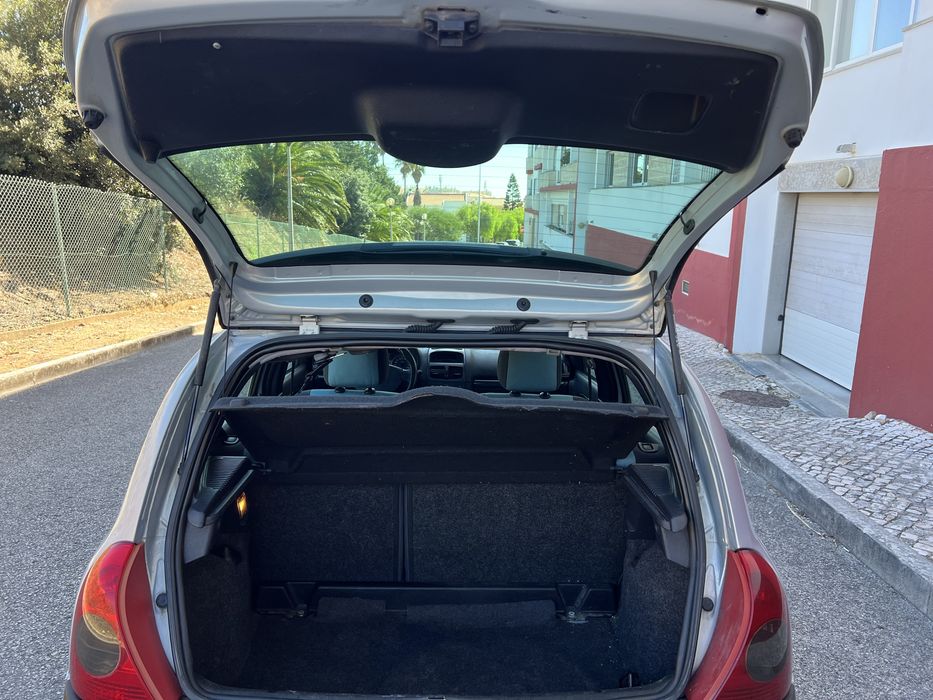 Renault clio 2002 — photo 5