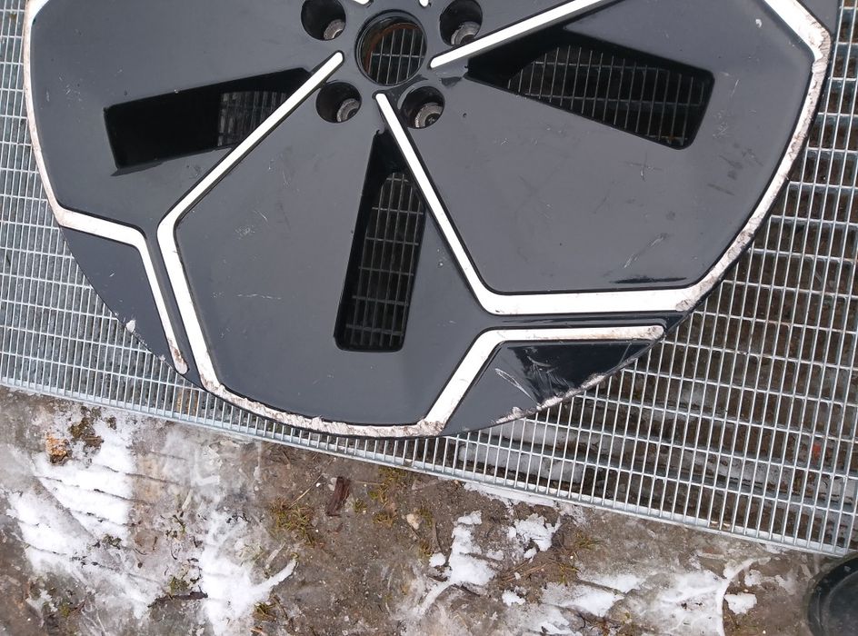 Felga Aluminiowa orginalna Ford Explorer Electric 21 cal