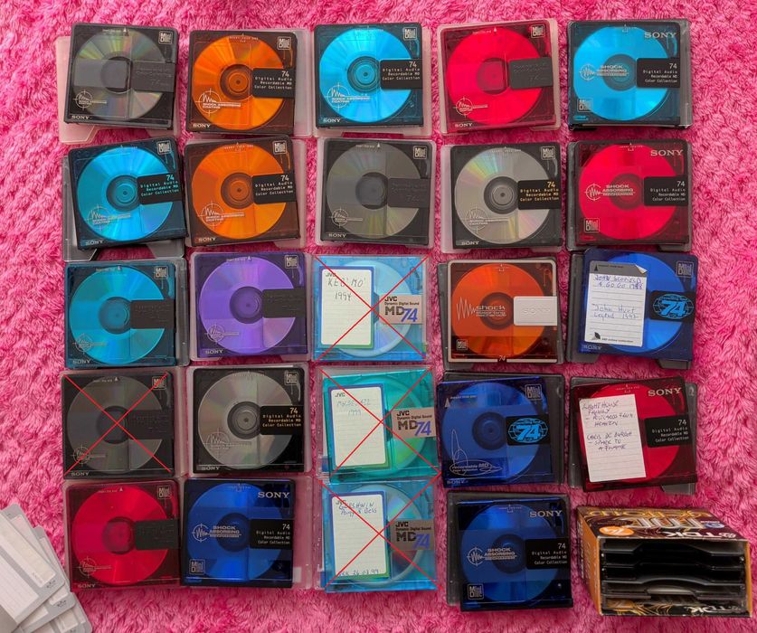 MiniDisc dyskietki MD różne, kilkadziesiąt sztuk, za dyszkę oraz naklejki