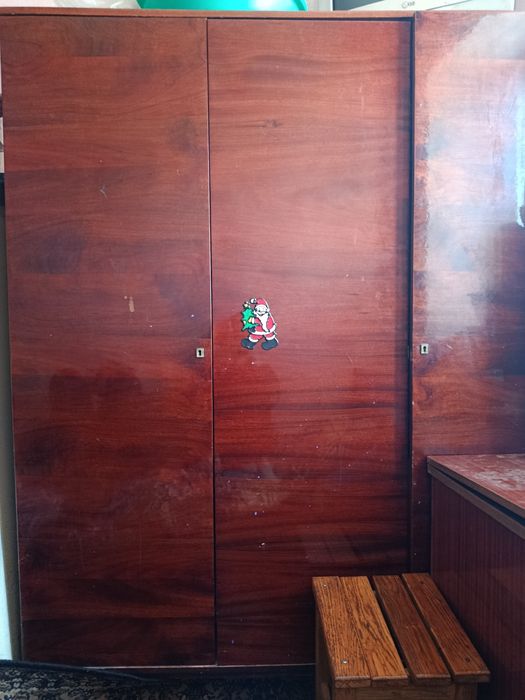 Продам шкаф срочно