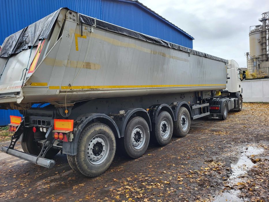 Зерновоз напівпричіп