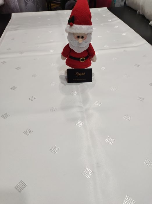 Biały obrus na stół 1,4x2,2