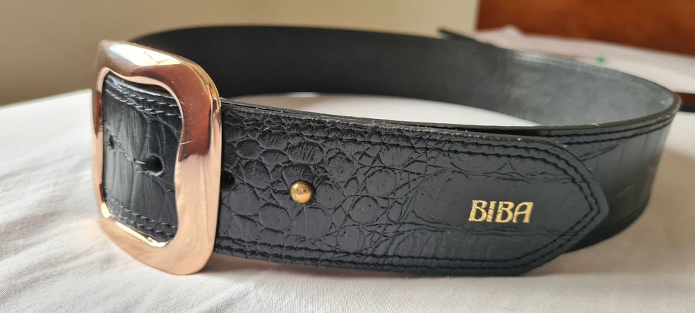 BARATO. Cintos Guess e Biba