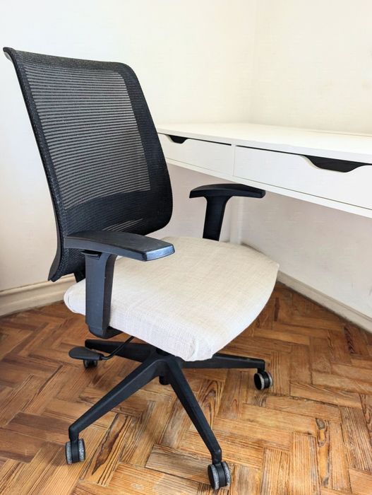 Conjunto: Secretária IKEA ALEX + Cadeira de Escritório ACTIVE