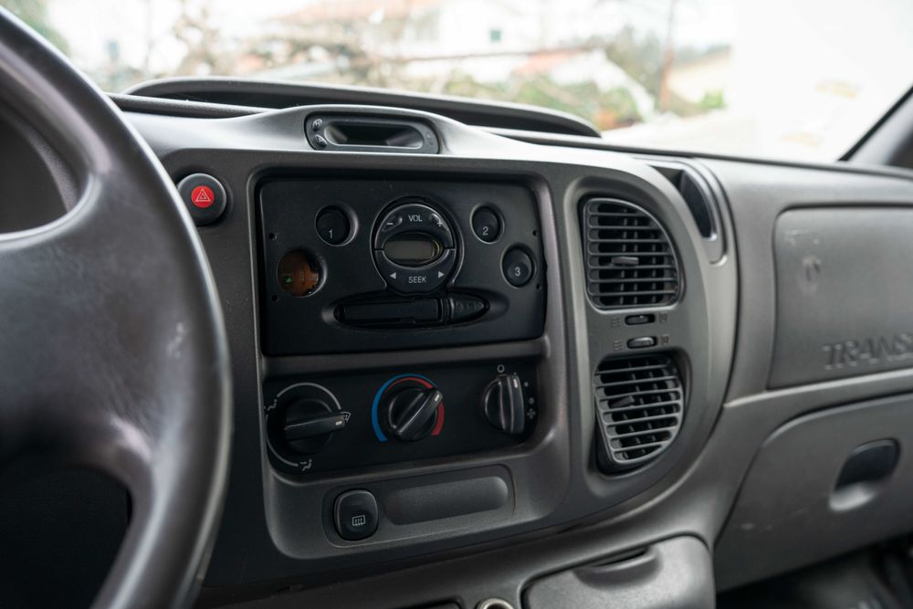 CARRINHA 9 lugares FORD TRANSIT 2002 c/Bola de Reboque