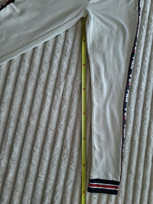 Białe legginsy dresowe Fila XS