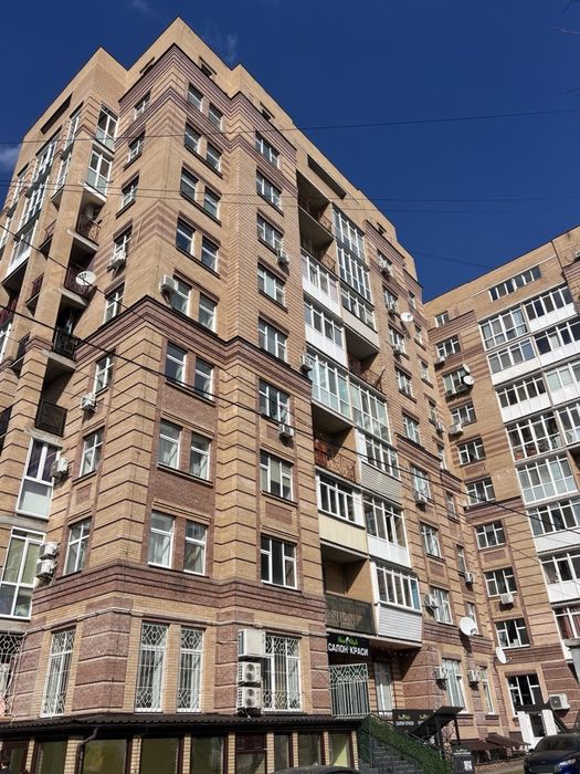Центр міста , вул Шевченка. Продаж однокімнатної квартири 46.2 м2 .