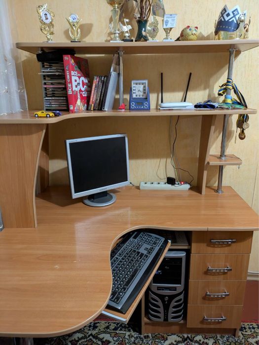 Продам компьюторний стіл Житомир