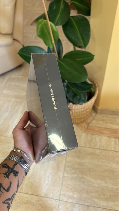 Huawei Mate X6 12GB RAM | 512GB | Novo Selado