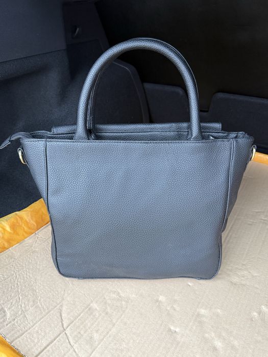 Женская чёрная сумка