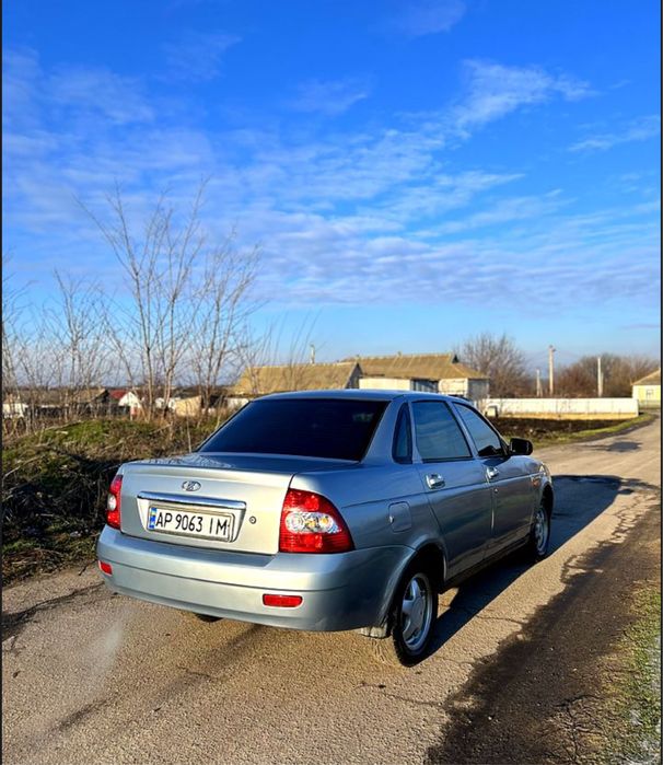 Продам пріору в нормальному стані