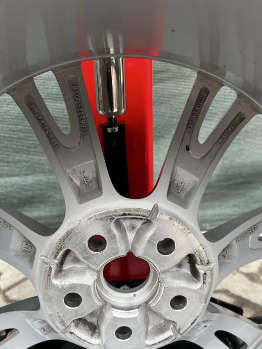 Продам диск Tesla Model Y R19