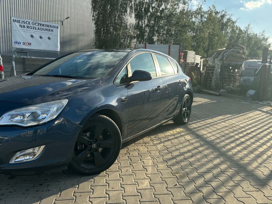Sprzedam Opel Astra J