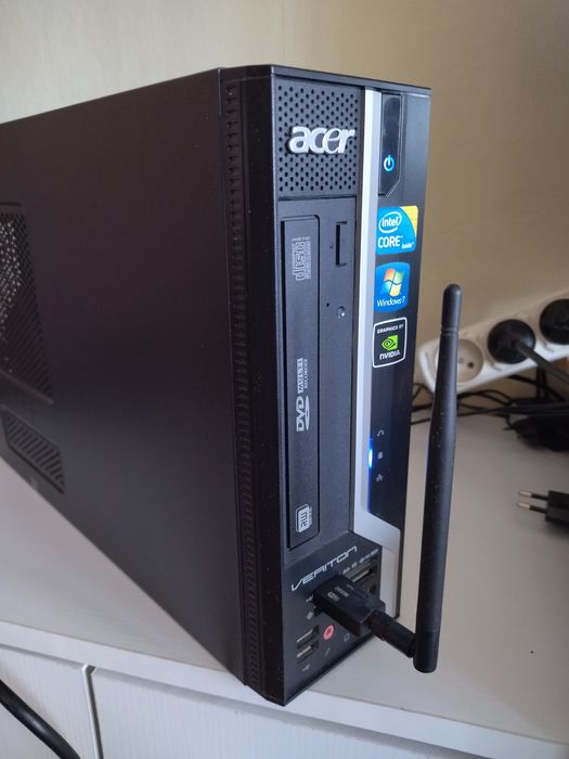 Комп'ютер системний блок робочий