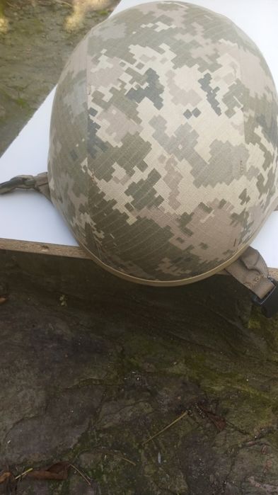 Тактичний шолом.