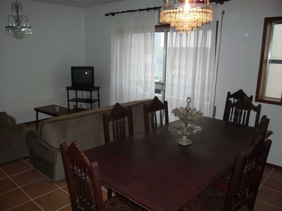 Aluga-se Apartamento T2