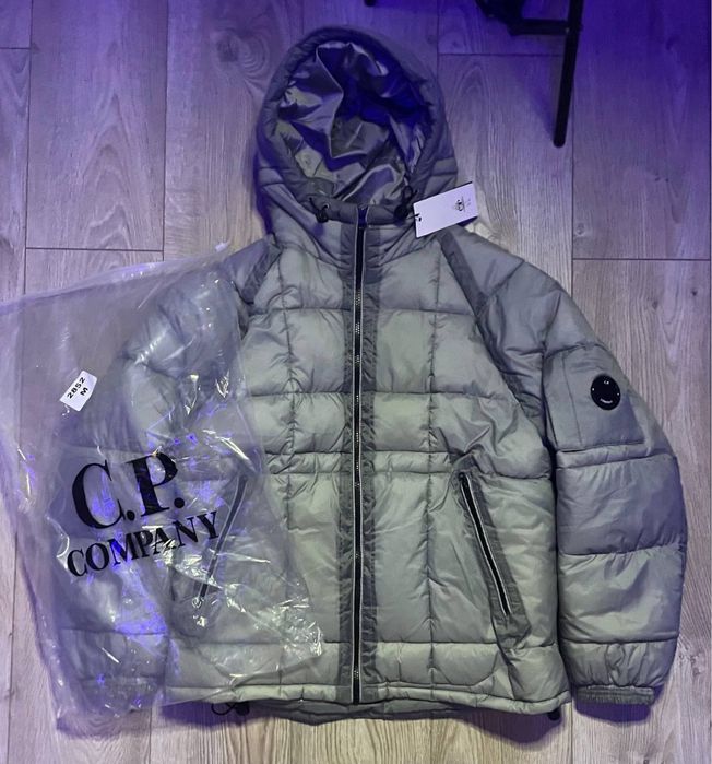 Пуховик Cp Company DD Shell нові