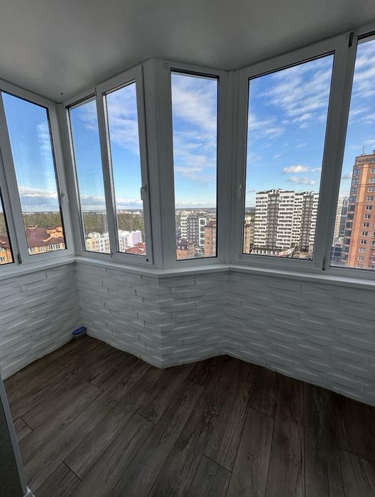 Продам велику 1кімнатну квартиру біля Центрального Парку