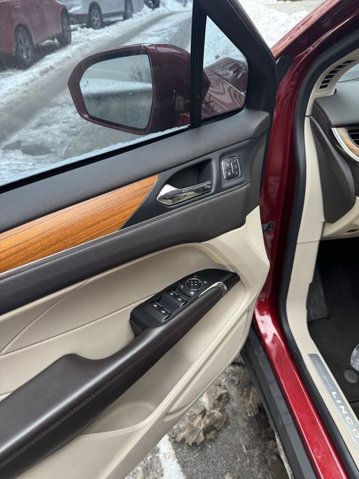 Lincoln MKC 2019  (последний Рестайлинг)2.0 EcoBoost комплкт: Select