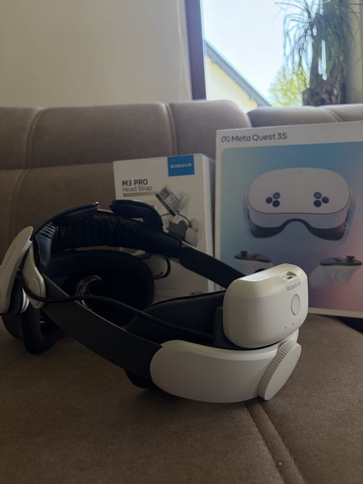 Meta Quest 3s 128gb + head strap Bobo VR M3 PRO