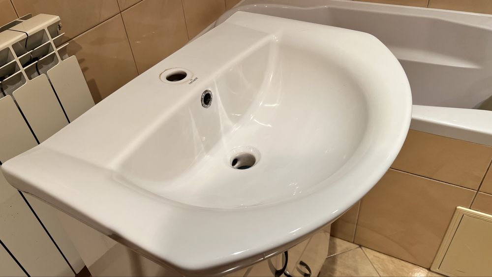 Тумбочка до ванної