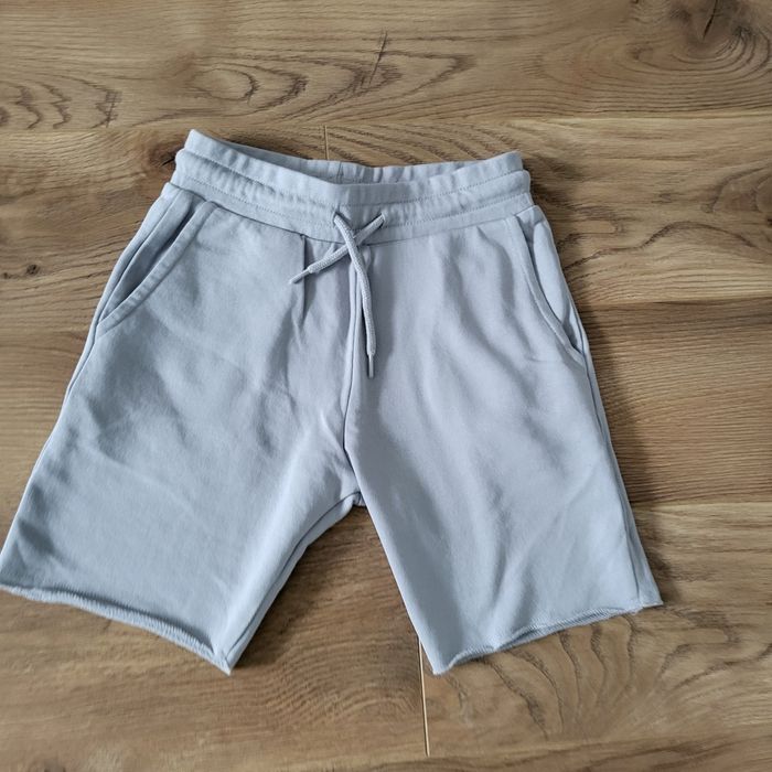 Nowe krótkie spodenki chłopięce r.128/134 H&M