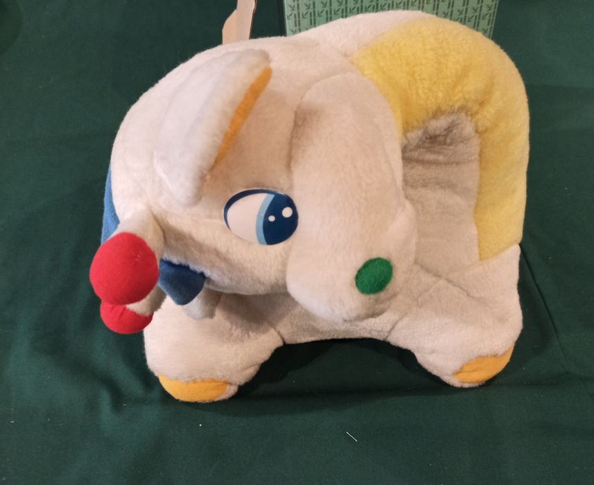 Vários peluches semi novos