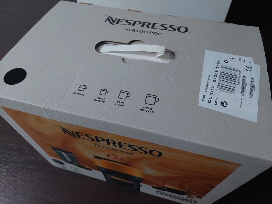 Máquina Nespresso Vertuo Pop + cápsulas - NOVA