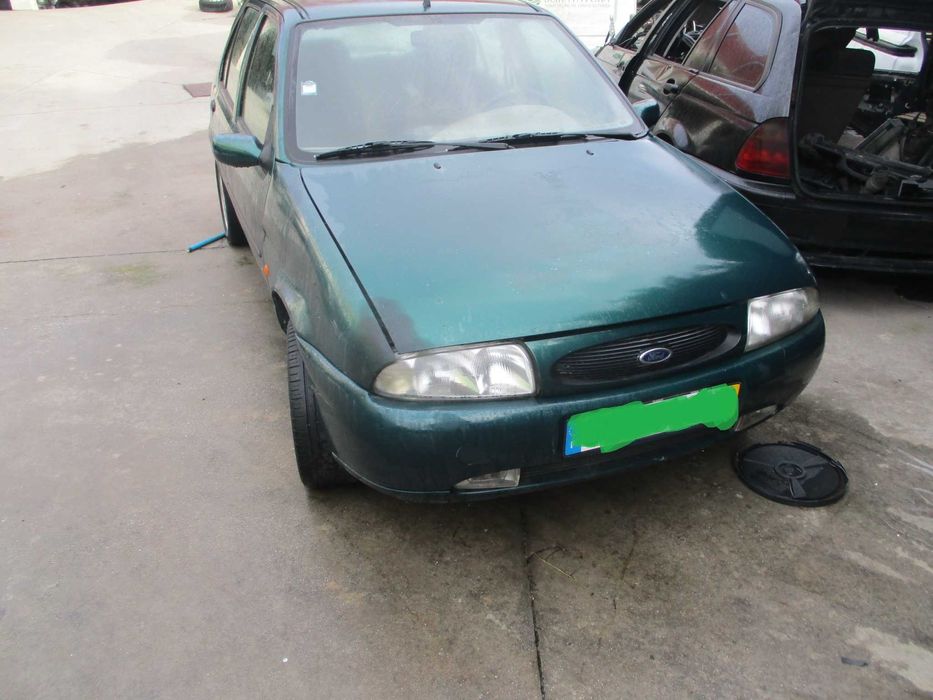Ford Fiesta MK4 para Peças