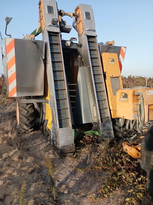 Máquina Vindimar Pellenc 3050