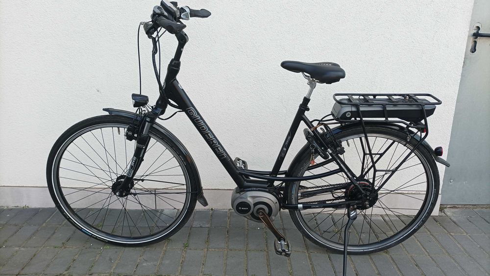 Rower elektryczny Gudreit automatyczne biegi Bosch. Koła 28 rama 21'