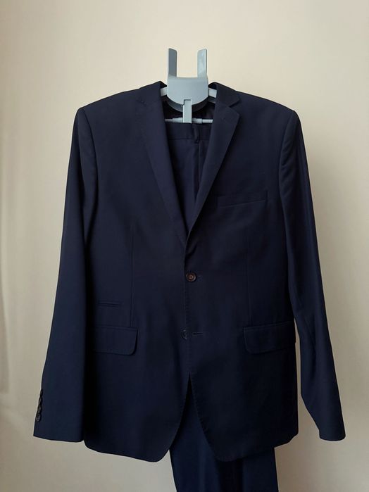 Garnitur Lavard granatowy 1 rzędowy gładki, 182/104/92 wełna, stan bdb