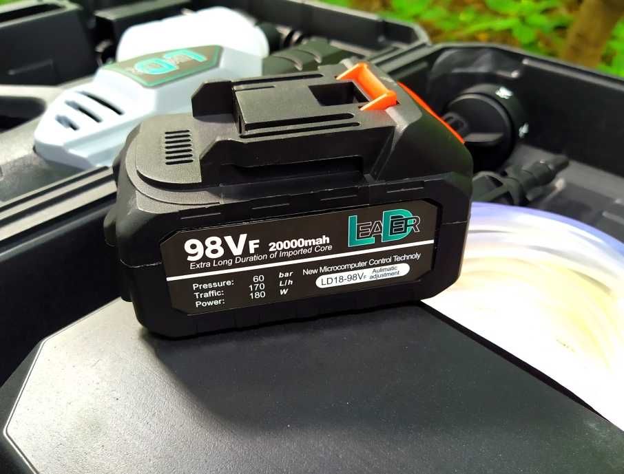 Шикарная аккумуляторная мойка высокого давления 60 бар пеногенератор