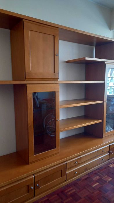 Móvel em cerejeira para sala