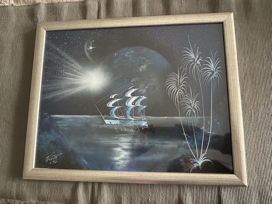 Vende-se quadro, com moldura cinzenta.