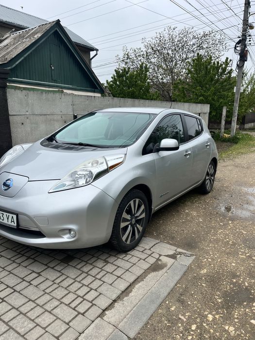 Аренда Nissan leaf 600 грн