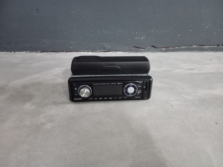 Auto Rádio Denver