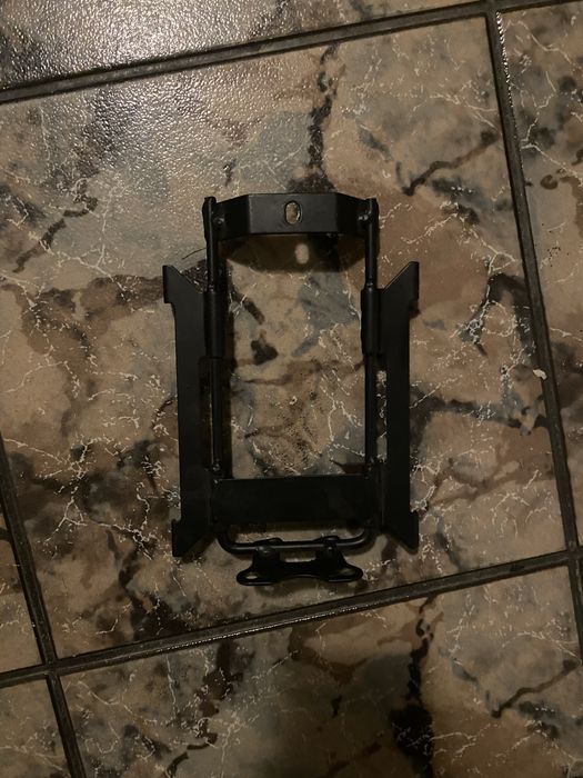 Ramka mocujaca lampe surron l1e