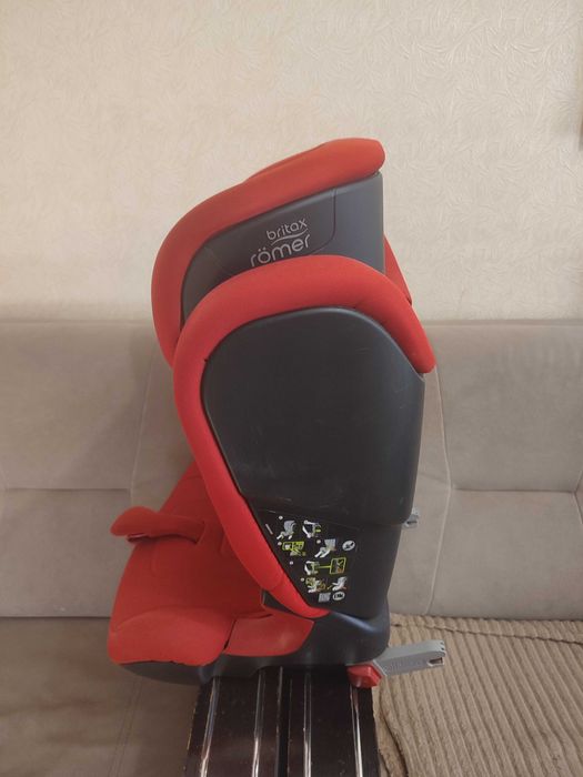 Продам німецьке автокрісло Britax-Romer