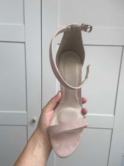 Sandały Missguided 37 nude